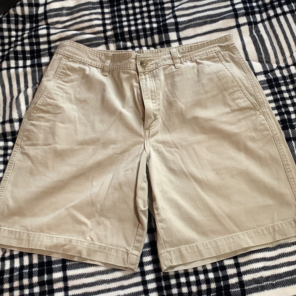 Eddie Bauer Khaki Shorts Size 34
